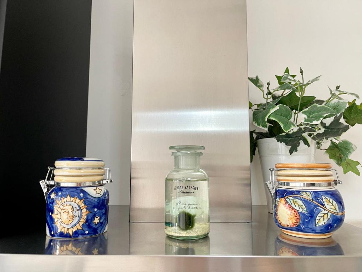 The White House, Modern Apartment In Center ミラノ エクステリア 写真