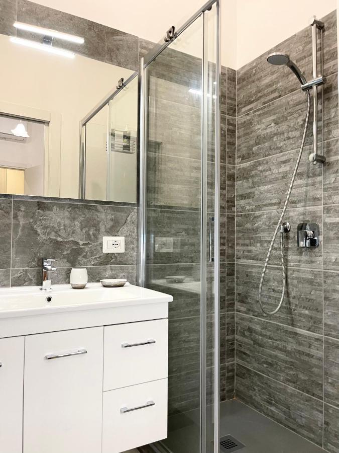 The White House, Modern Apartment In Center ミラノ エクステリア 写真